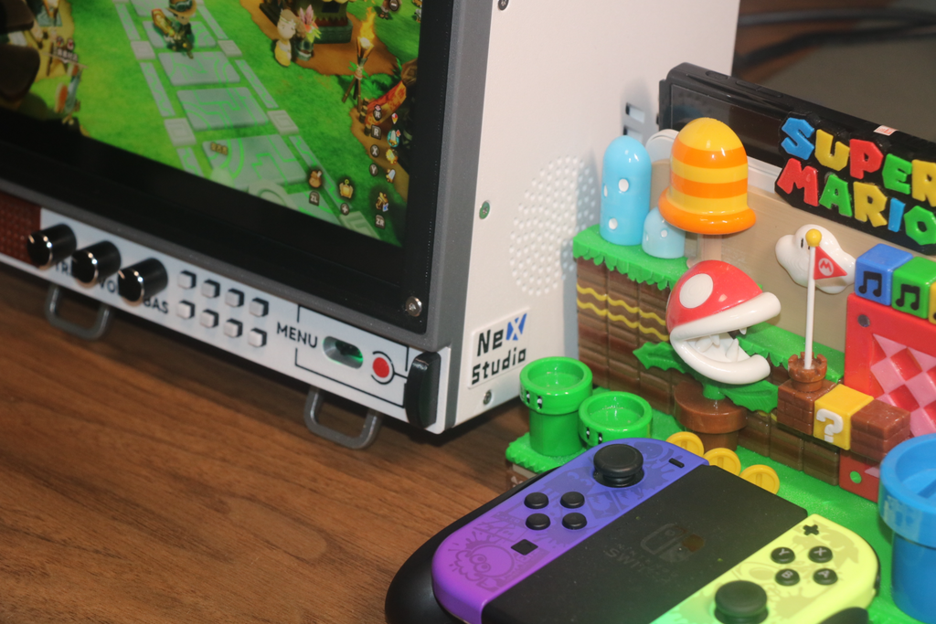 Vintage CRT | 9.7" 2K Display | Retro PC Monitor | CRT retro-style